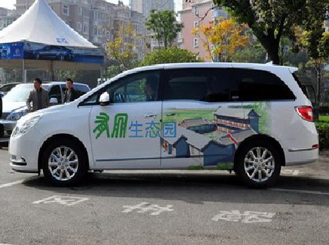 平武户外车贴喷绘如何保持效果?